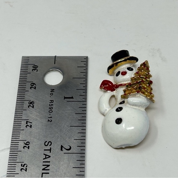 Vintage Enamel Snowman with Top Hat Brooch Winter Snow Christmas Holidays - Picture 4 of 5